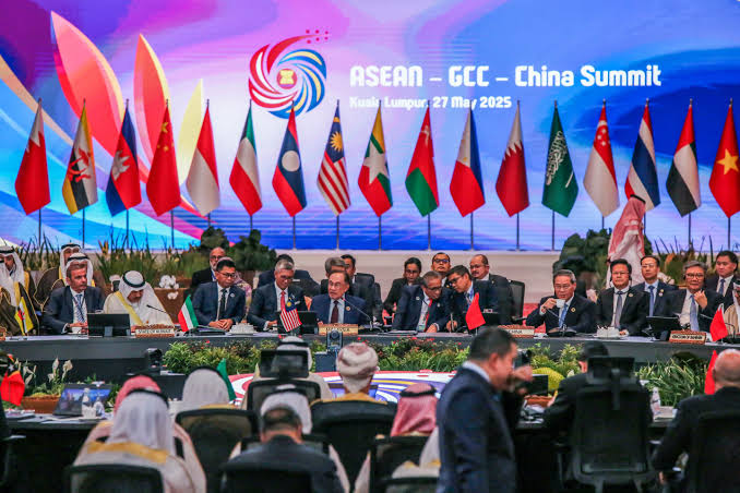 Les chefs de la diplomatie de l’ASEAN expriment leur vive inquiétude face à l’escalade des tensions au Moyen-Orient